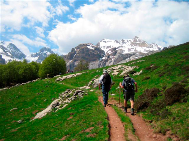 Pyrenees walking tours